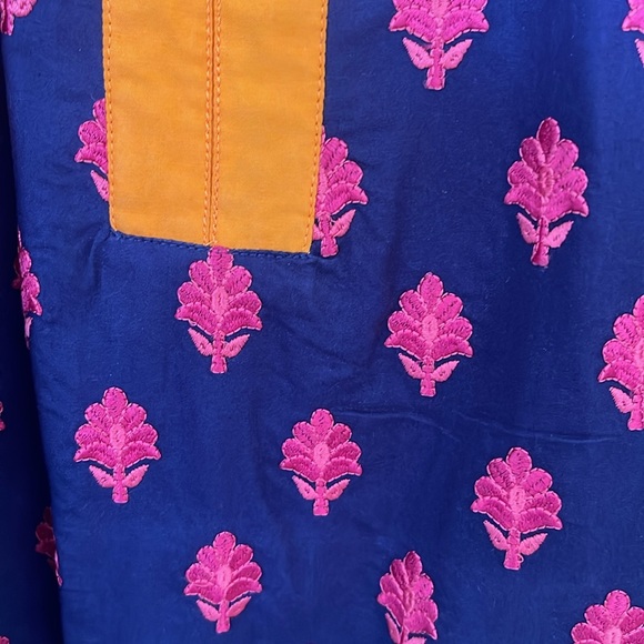 Khaadi Pakistani Indian kurta with embroidery. - Picture 4 of 6